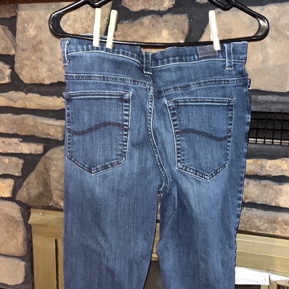 Lee Relaxed Fit Straight Leg Jeans - Picture 6 of 9